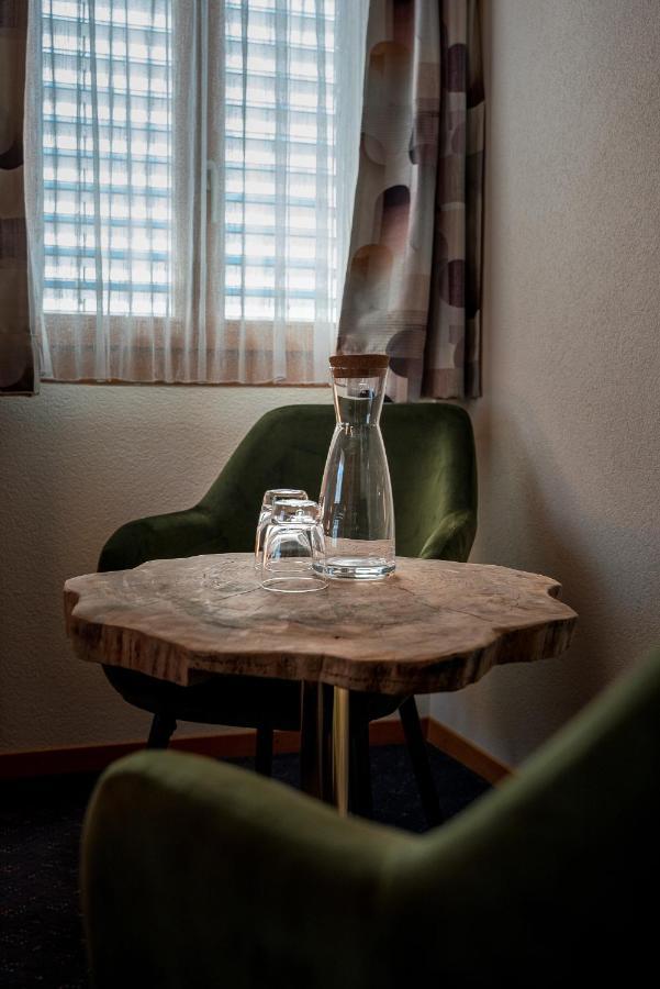 Hotel Restaurant - STRAUSS Walliser Kanne Fiesch Exterior foto